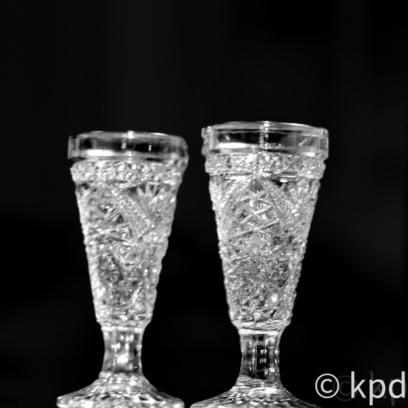 2 EAPG Pressed Glass Shot Cordial Liquor Clear Aperitif Footed - Picture 3 of 6